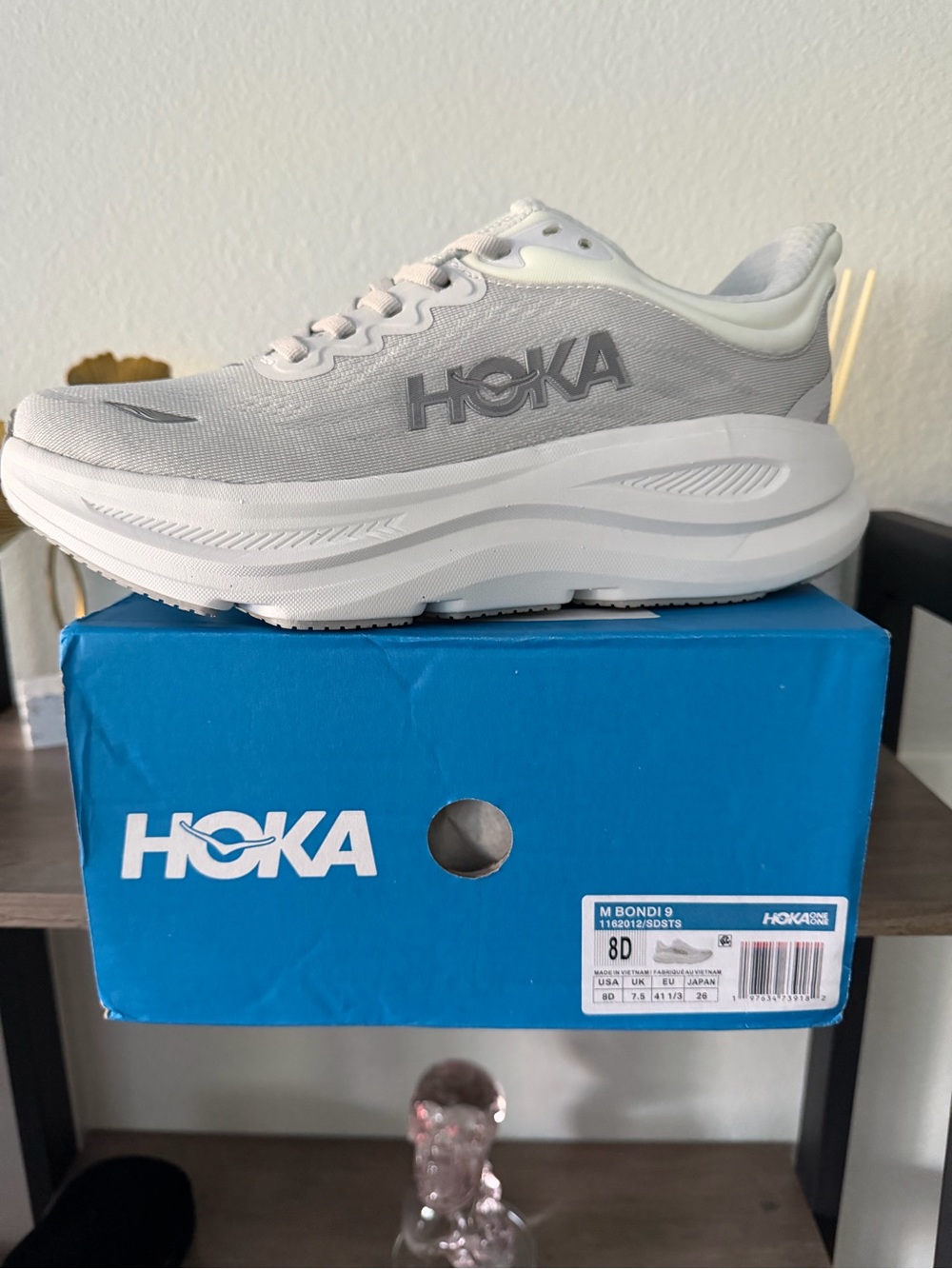 Hoka men’s Bondi 9 Running Shoe - White/Gray